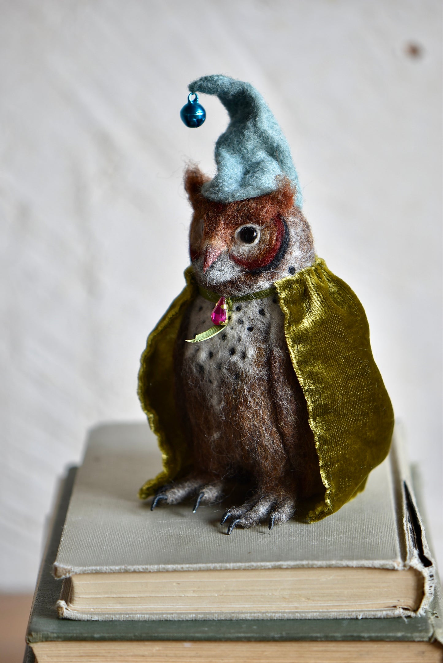 Handmade Needle Felted Character "The Wise Owl" - Wool Animal Sculpture- Rustles from the meadow and Harthicune
