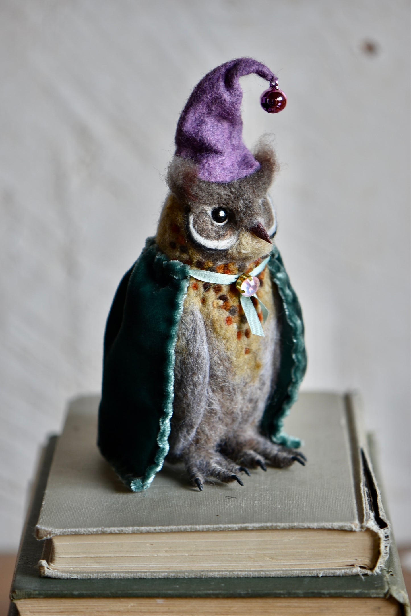 Handmade Needle Felted Character "The Wise Owl" - Wool Animal Sculpture- Rustles from the meadow and Harthicune