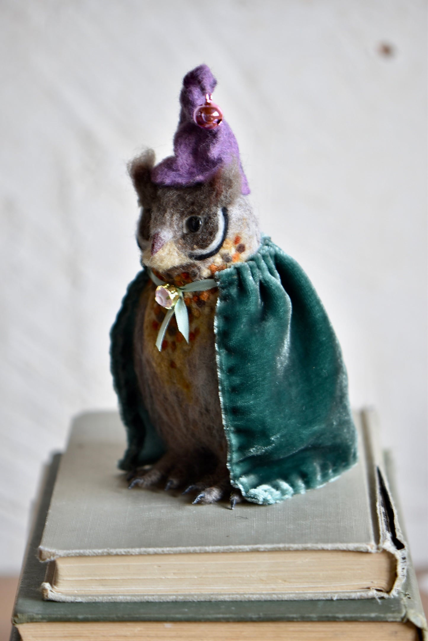 Handmade Needle Felted Character "The Wise Owl" - Wool Animal Sculpture- Rustles from the meadow and Harthicune