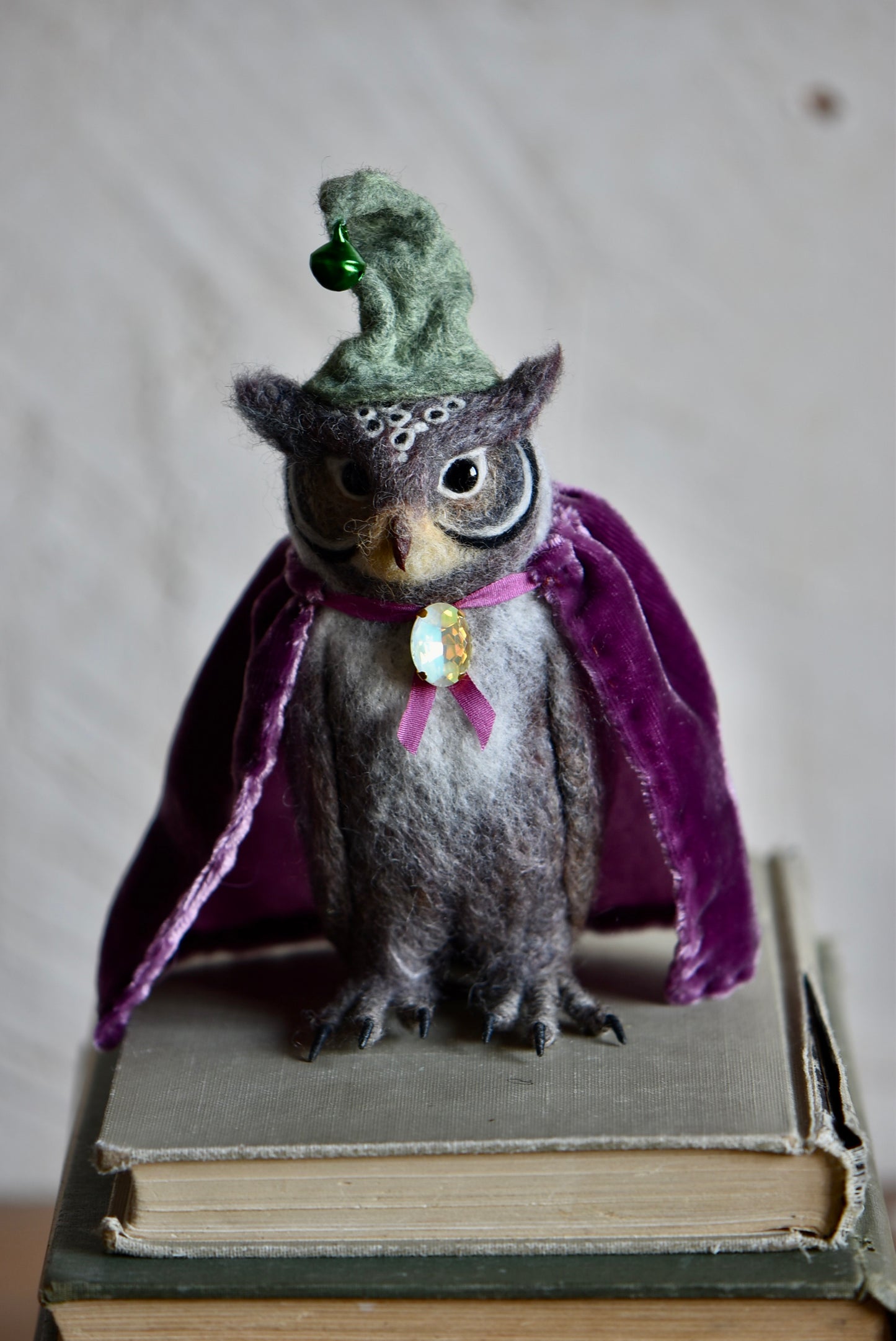 Handmade Needle Felted Character "The Wise Owl" - Wool Animal Sculpture- Rustles from the meadow and Harthicune