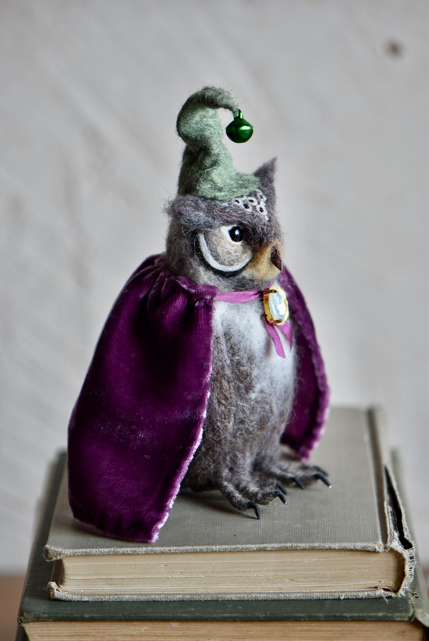 Handmade Needle Felted Character "The Wise Owl" - Wool Animal Sculpture- Rustles from the meadow and Harthicune