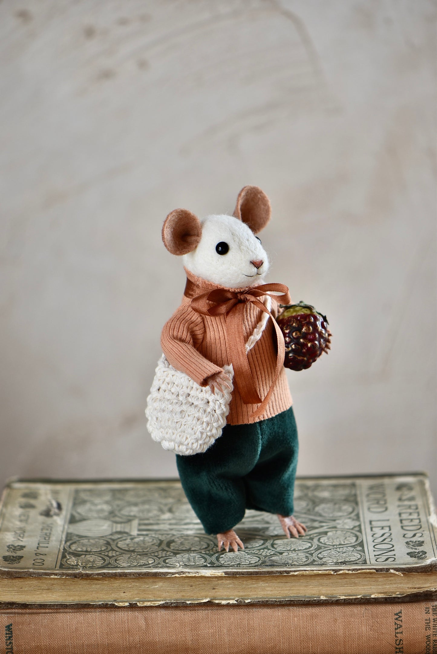 NEEDLE FELTED LITTLE MOUSE - Rustles from the meadow Limited Edition