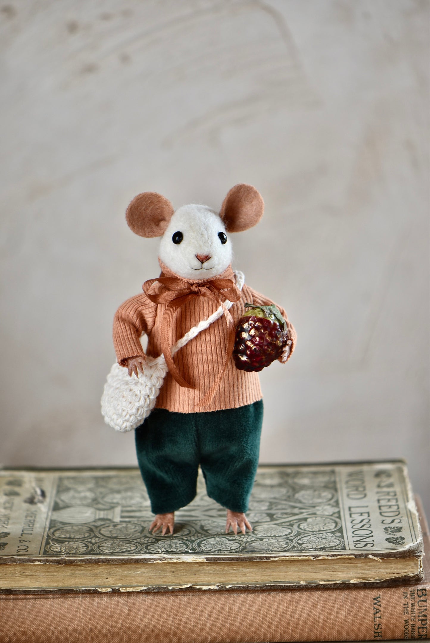 NEEDLE FELTED LITTLE MOUSE - Rustles from the meadow Limited Edition