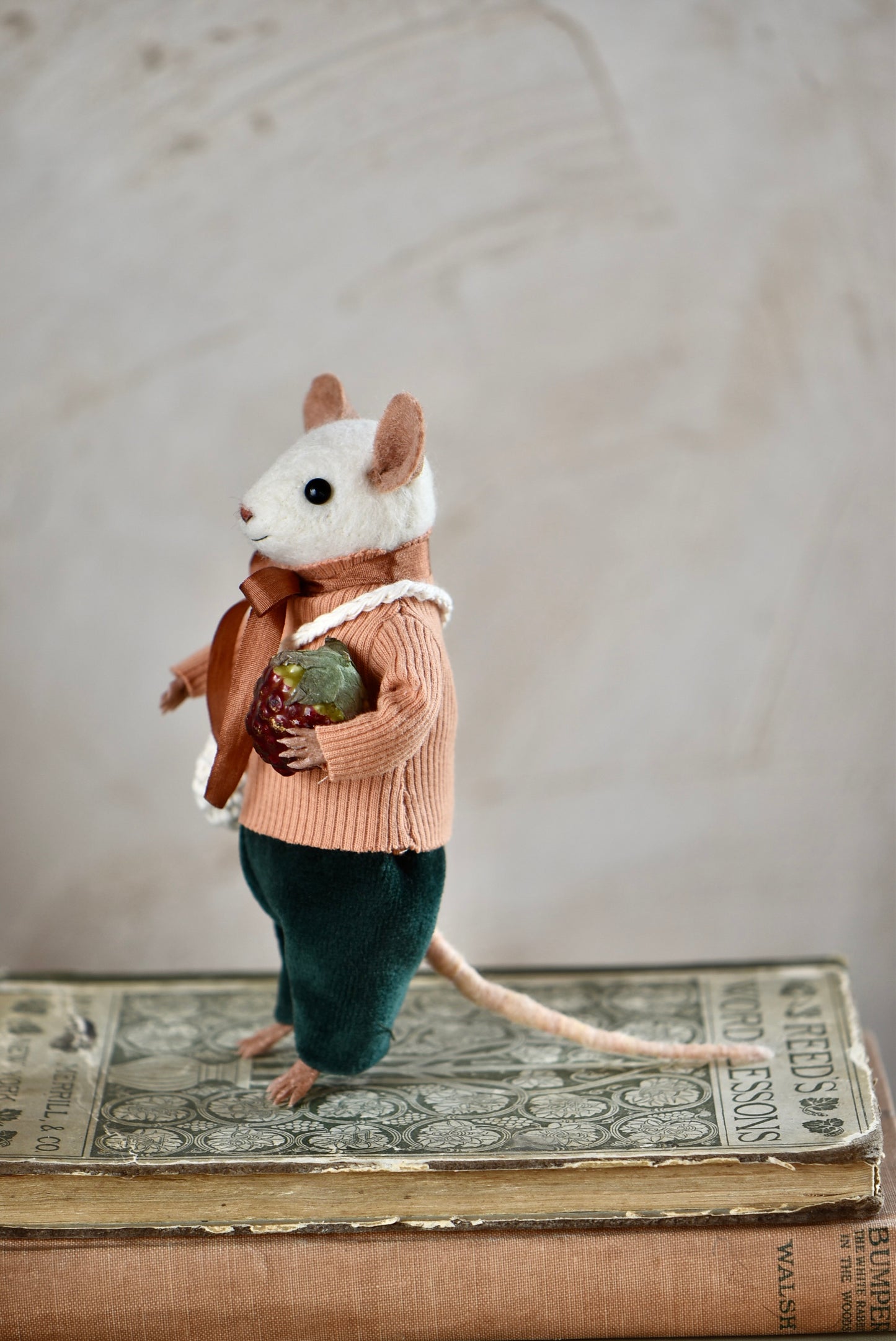 NEEDLE FELTED LITTLE MOUSE - Rustles from the meadow Limited Edition