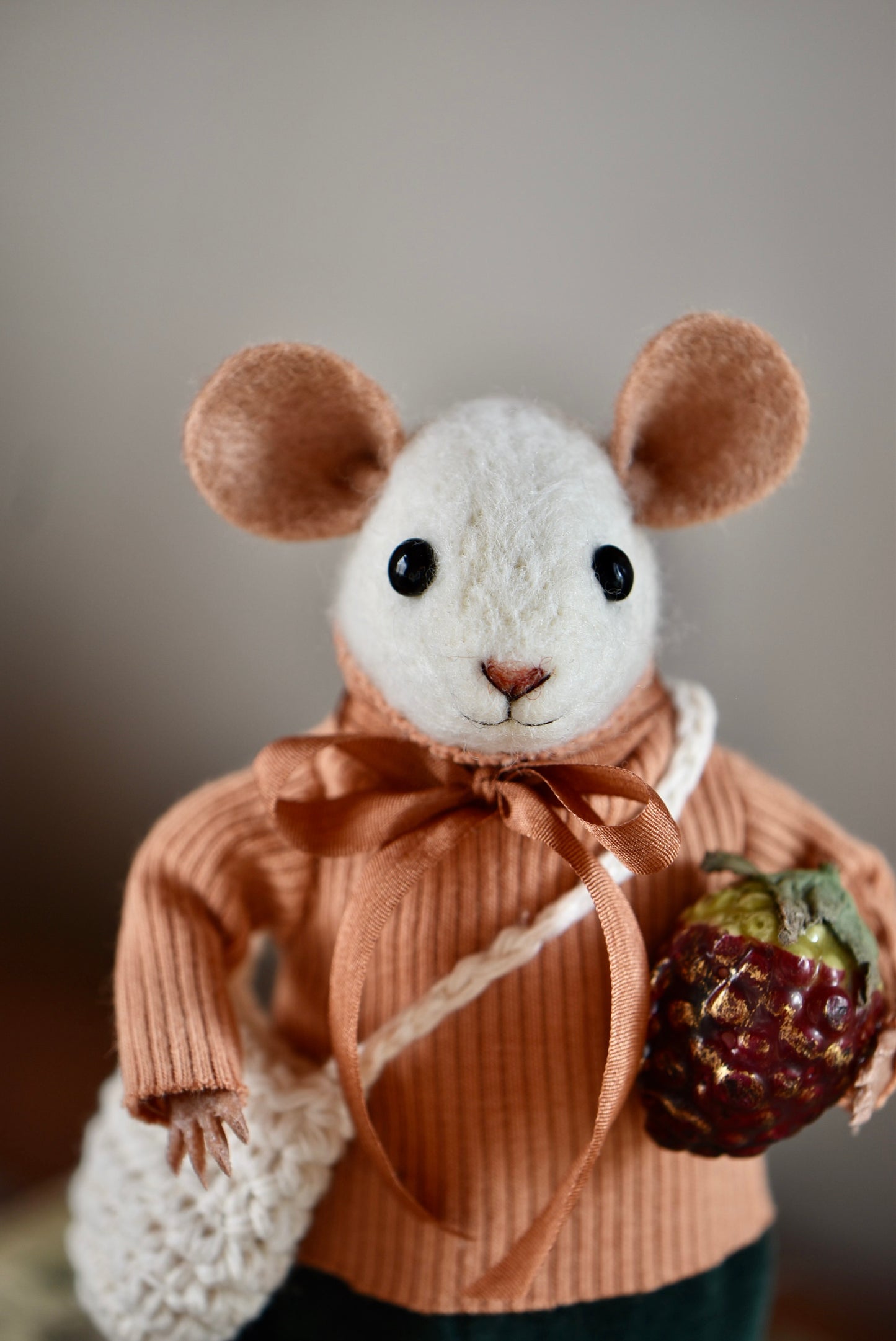 NEEDLE FELTED LITTLE MOUSE - Rustles from the meadow Limited Edition