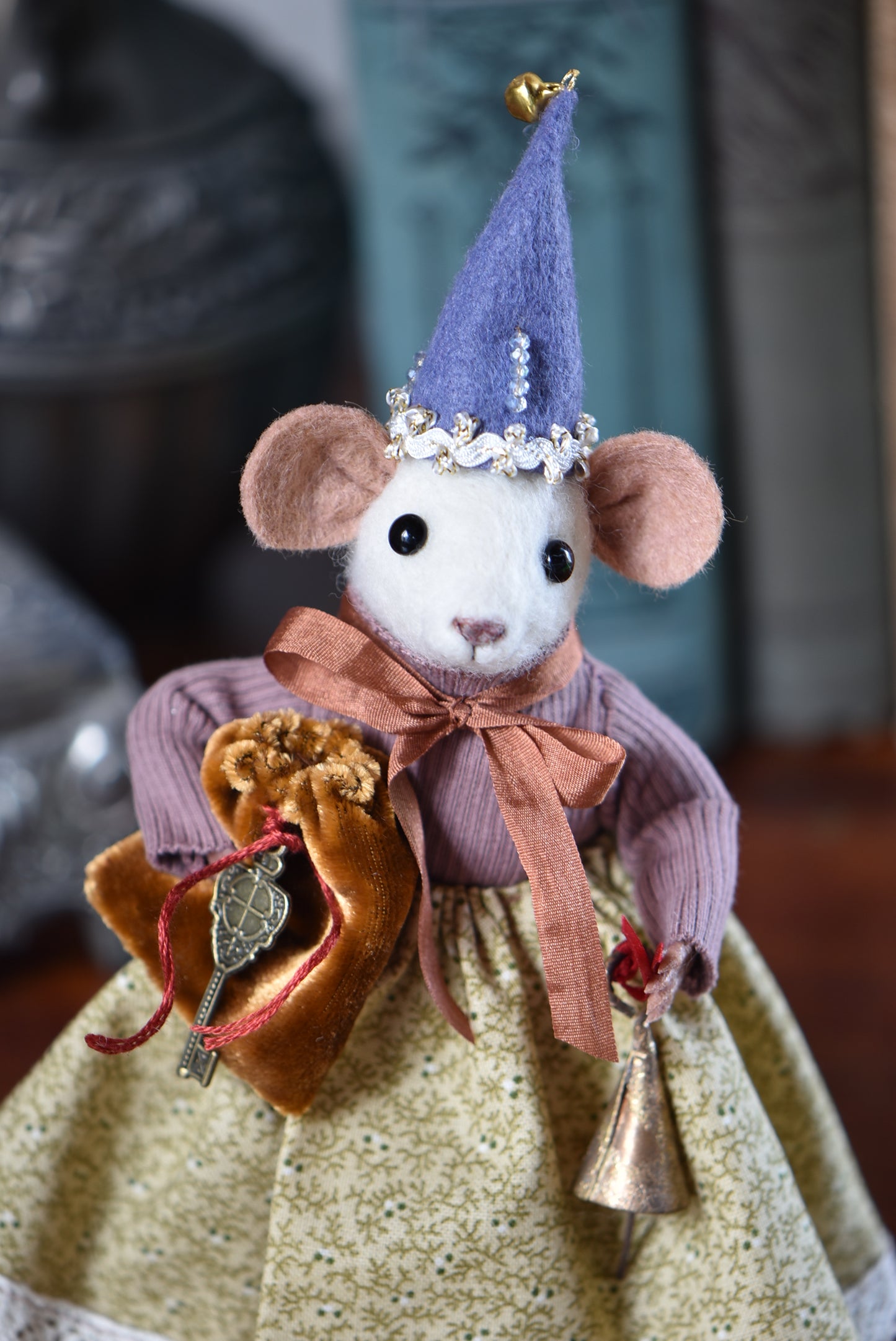 NEEDLE FELTED LITTLE FESTIVE MOUSE - Rustles from the meadow Limited Edition