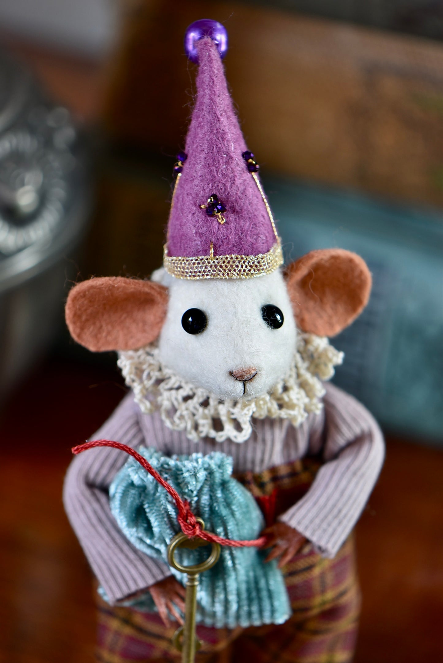 NEEDLE FELTED LITTLE FESTIVE MOUSE - Rustles from the meadow Limited Edition