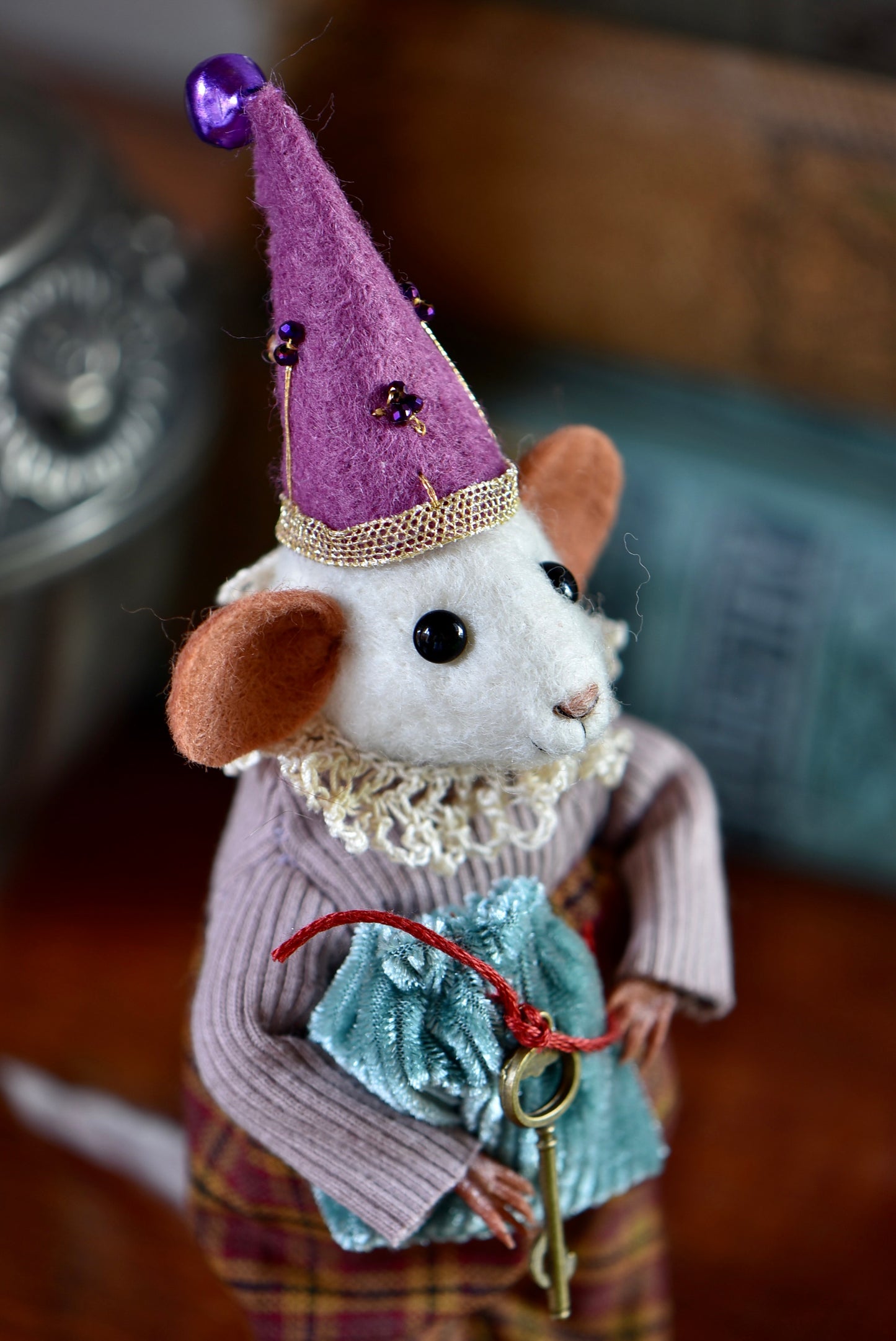 NEEDLE FELTED LITTLE FESTIVE MOUSE - Rustles from the meadow Limited Edition