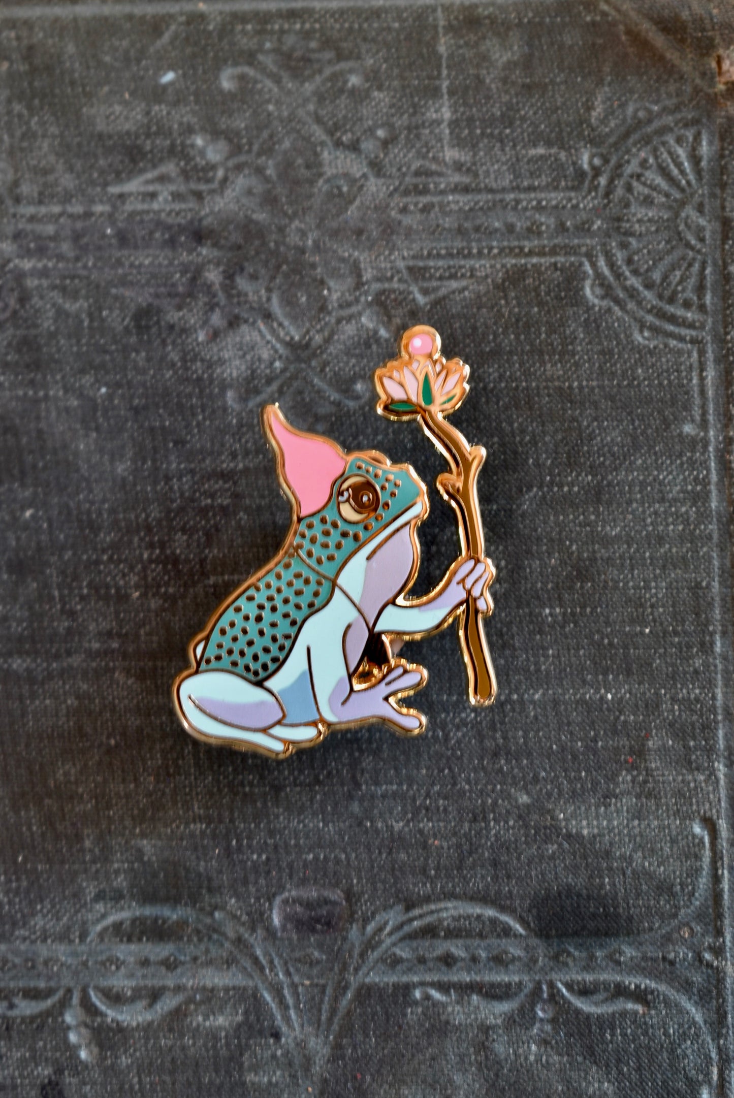 REALM OF LULLABY PIN Marauder Frog